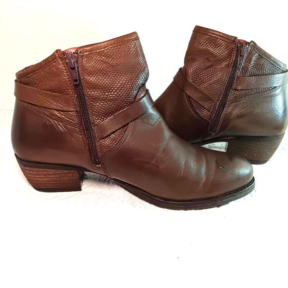 Umberto Raffini Alexa Booties Dark Brown sz 9 Leather Uppers Strap accent - Picture 4 of 7